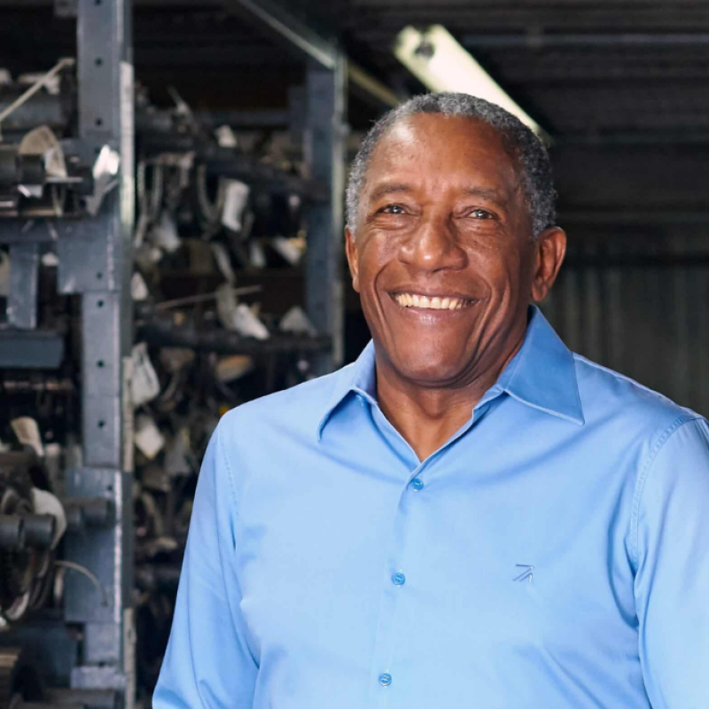 Geraldo Rufino é um empresário, palestrante e autor brasileiro